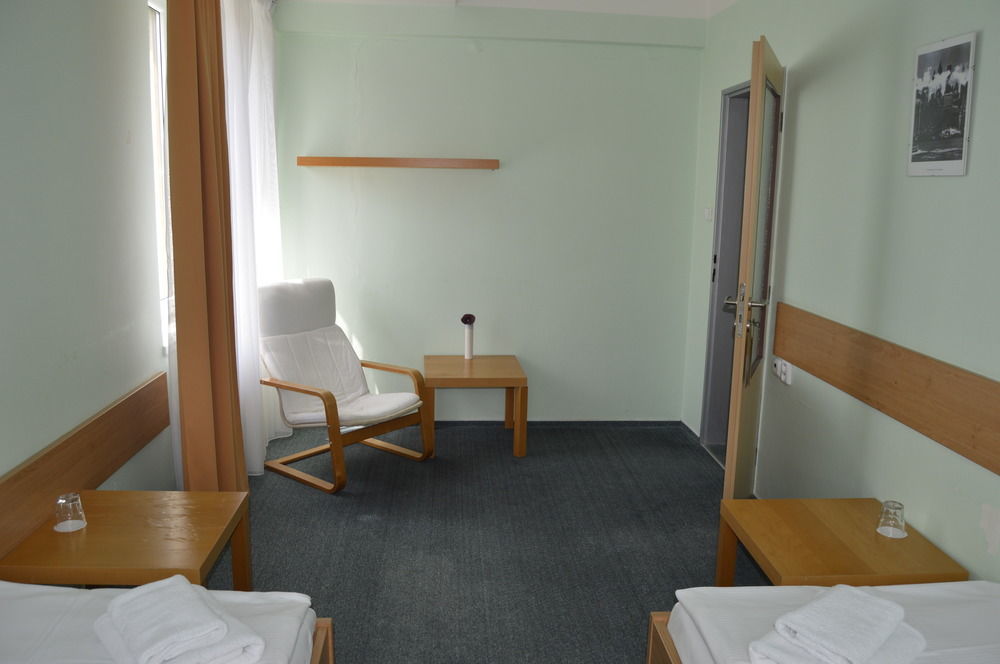Lh Hotel Medinek Old Town Кутна-Гора Экстерьер фото
