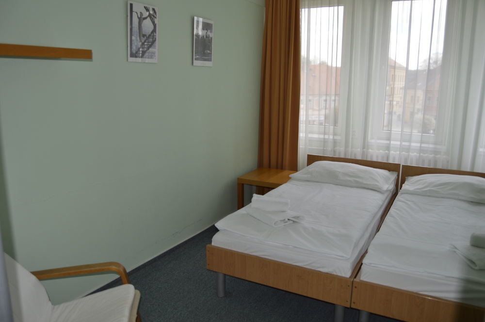 Lh Hotel Medinek Old Town Кутна-Гора Экстерьер фото